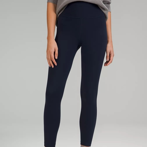 Barely worn navy blue lululemon align leggings - Picture 1 of 3